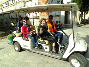 Cimitero, ogni Domenica il servizio auto elettriche della Fondazione Mancuso