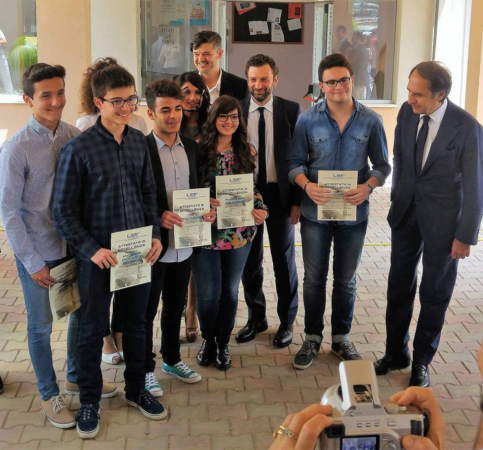 Liceo Sciascia-Fermi, il sottosegretario Toccafondi premia gli studenti
