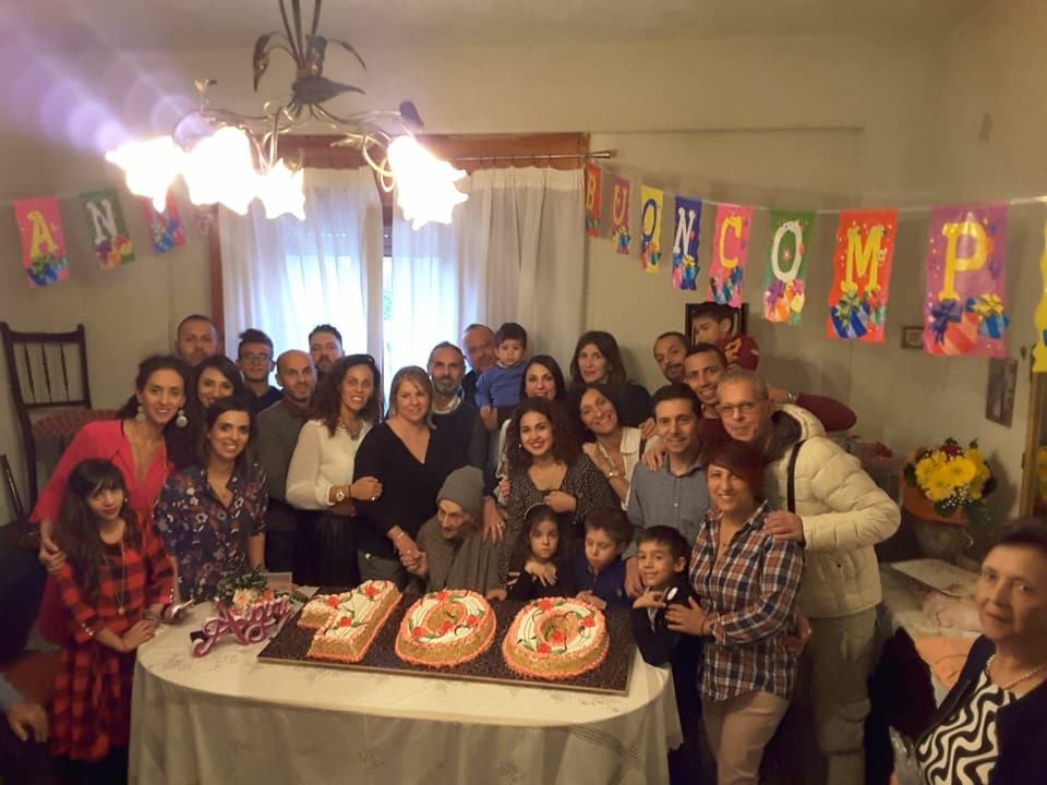 La festa per i 100 anni di nonna Rosalia