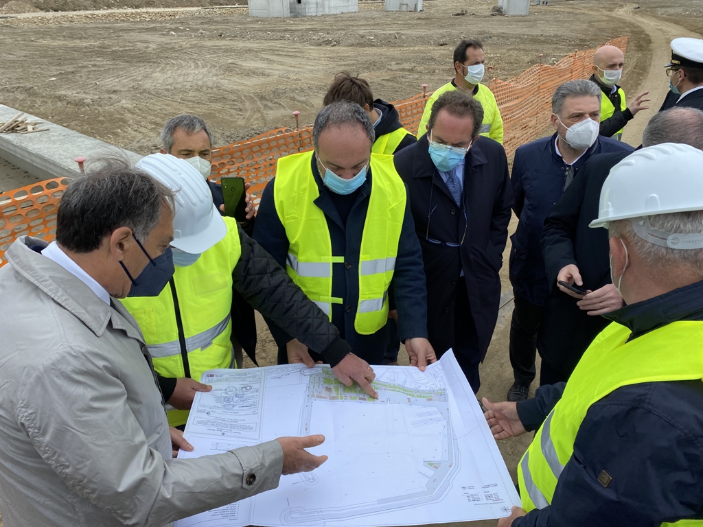 Porto, ok alla variante per il sifonamento. Dalla Regione altri 10 mln per il completamento dell’opera.