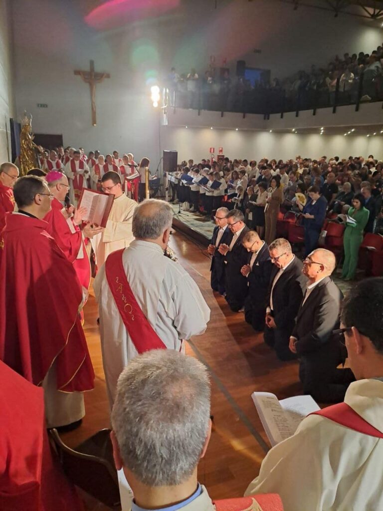 Veglia di Pentecoste, partecipata celebrazione al Palauxilium. Ammessi cinque candidati al Diaconato permanente