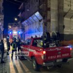 Fiamme sul ponteggio di un palazzo in ristrutturazione, domate dai Vigili del Fuoco